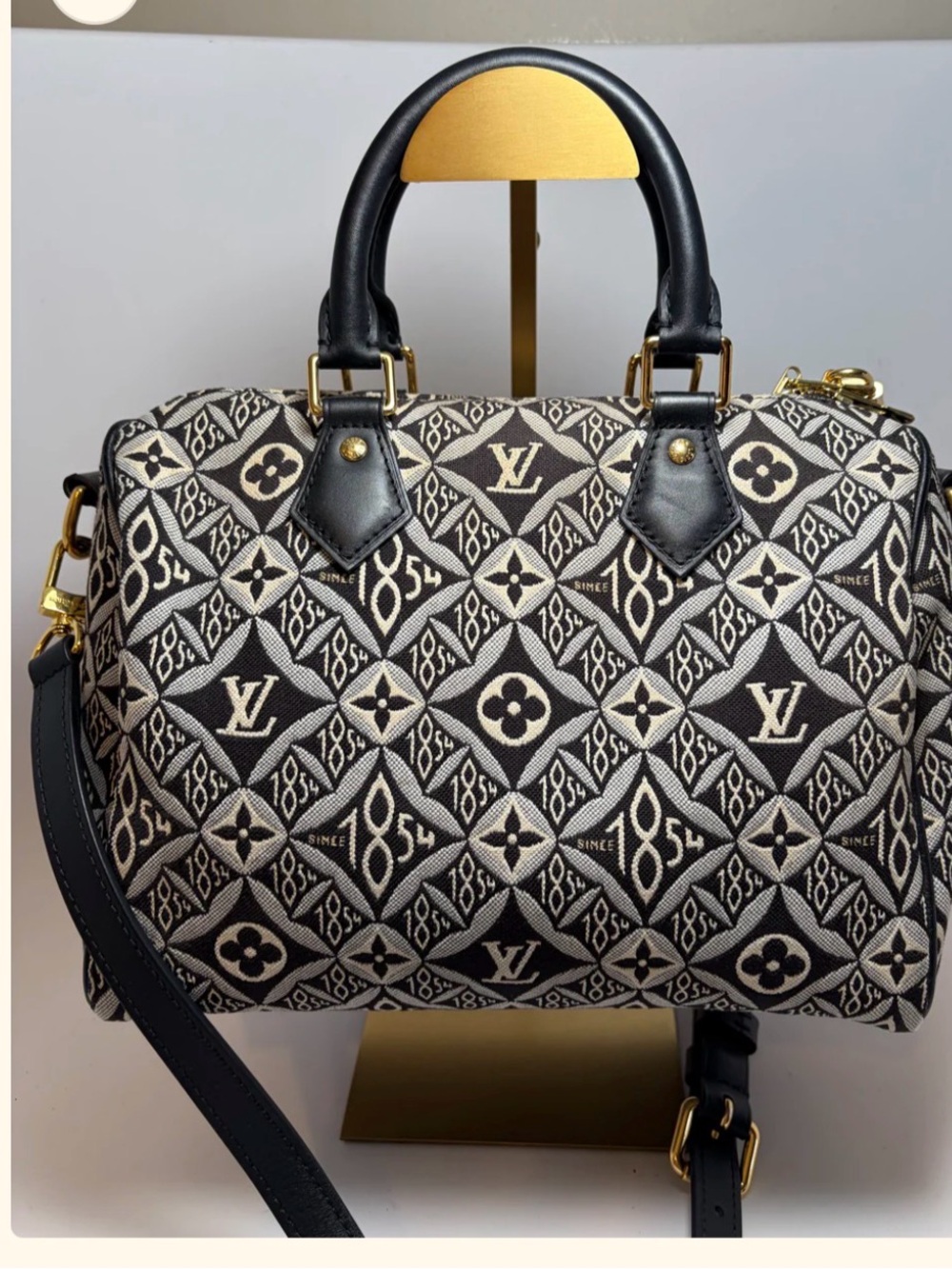 Authentic: Louis Vuitton Speedy 25 Bandoulière 1854 Monogram Jacquard